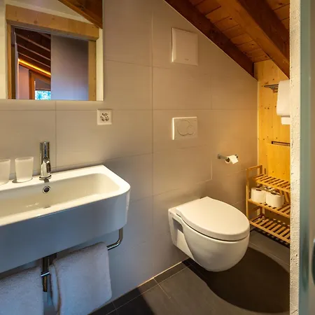 Anita Церматт