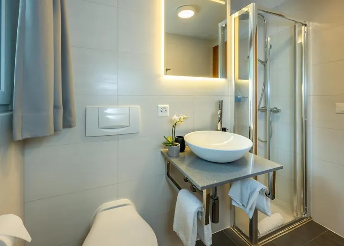 Anita * Ζερμάτ